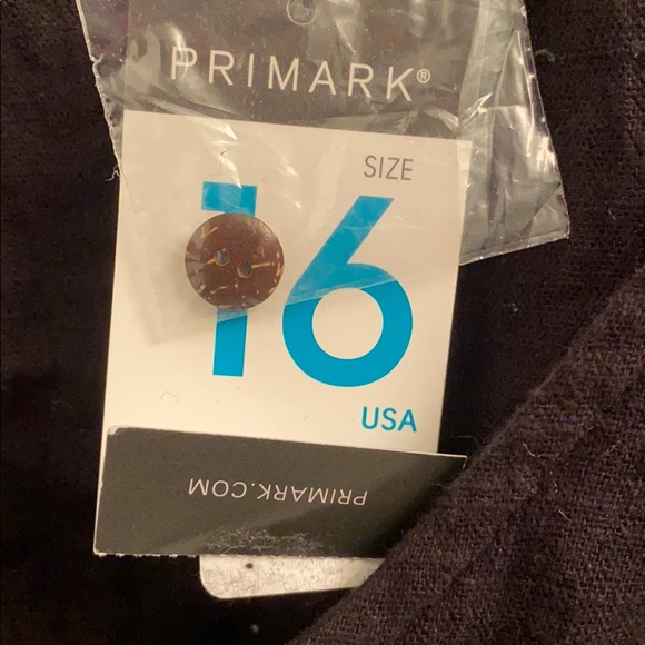 NWT Ruffled Sleeve Cropped Top - Picture 2 of 4